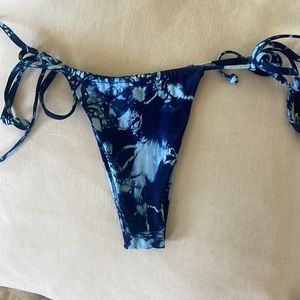 Frankies bikinis X Sofía Richie bikini bottoms